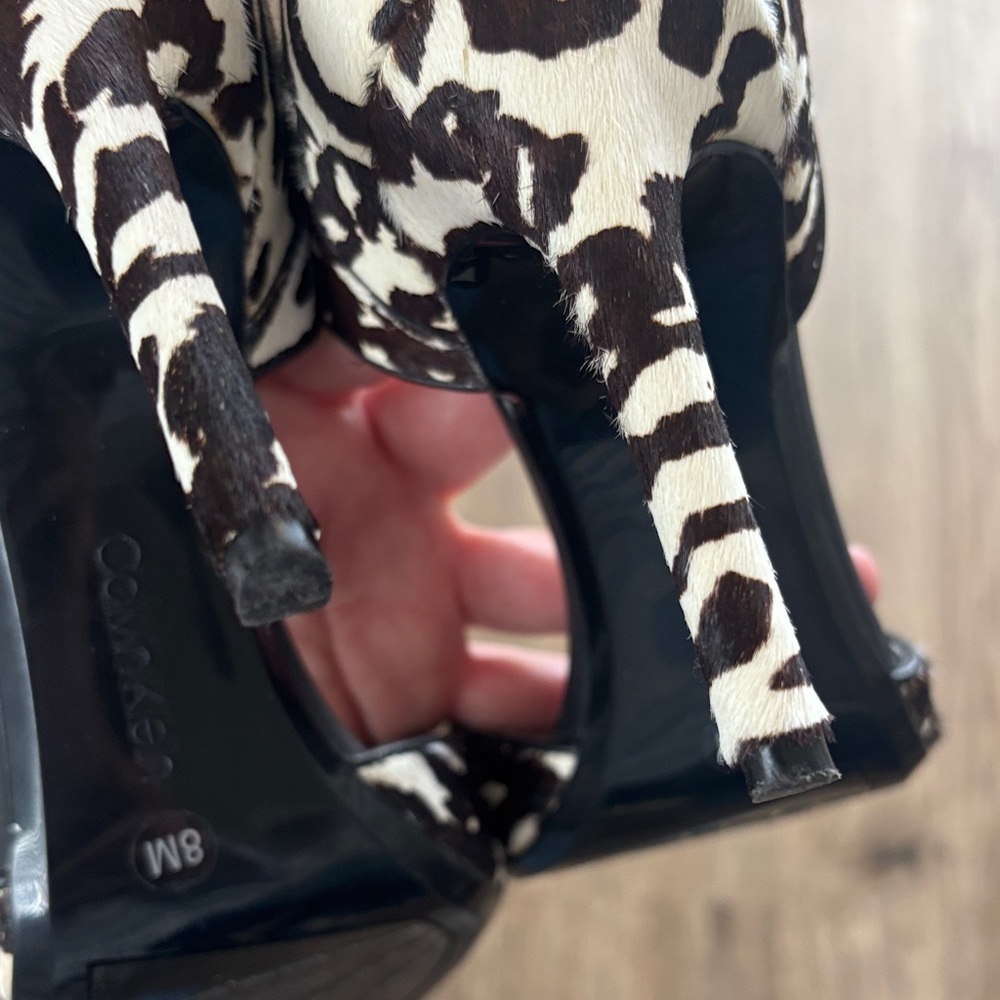 Calvin Klein Leopard-Pattern Pointed-Toe Heels - image 10